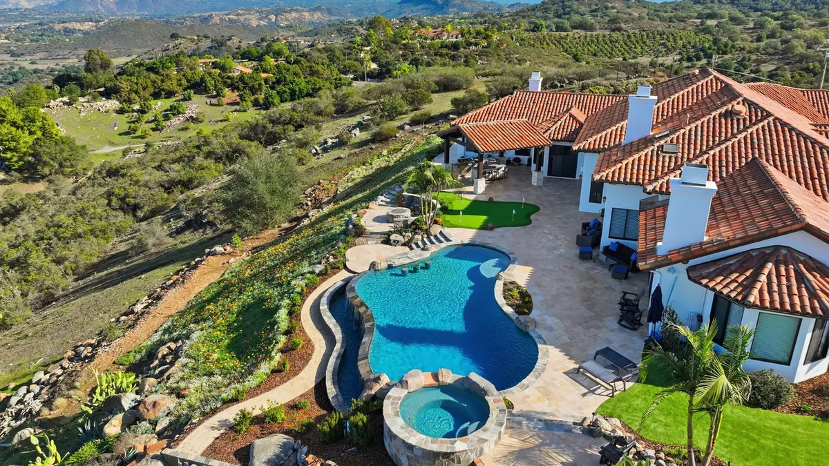 San Diego (North) pool by California Pools