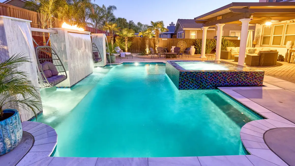 Riverside pool by California Pools