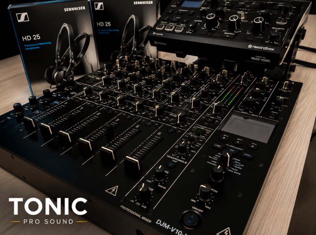 Gear: DJM-V10, RMX-1000 y Sennheiser HD 25