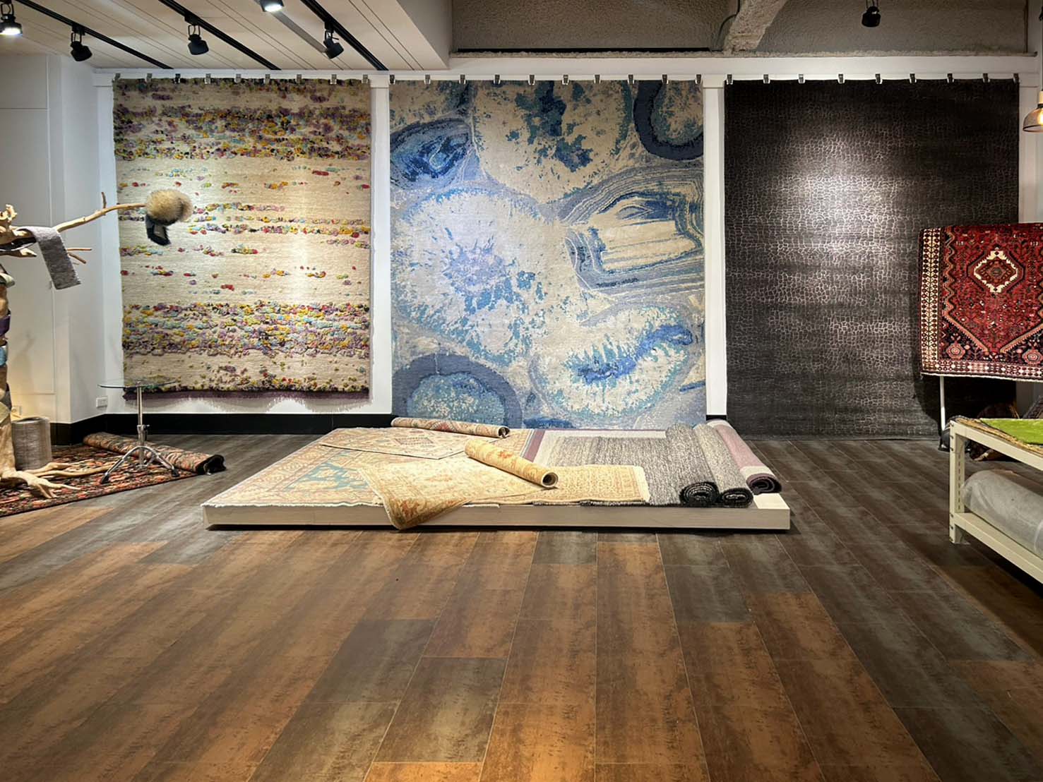 Hues showroom 3