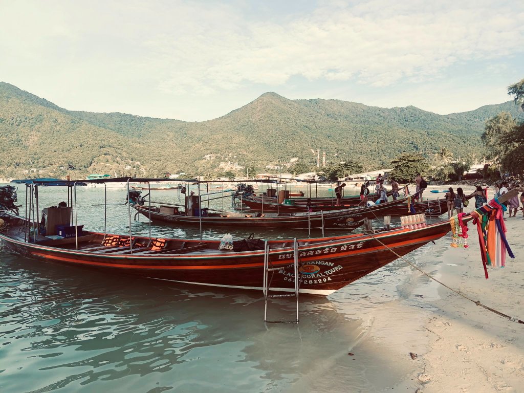 Koh Phangan Private Long Tail Boat Tour with Snorkeling