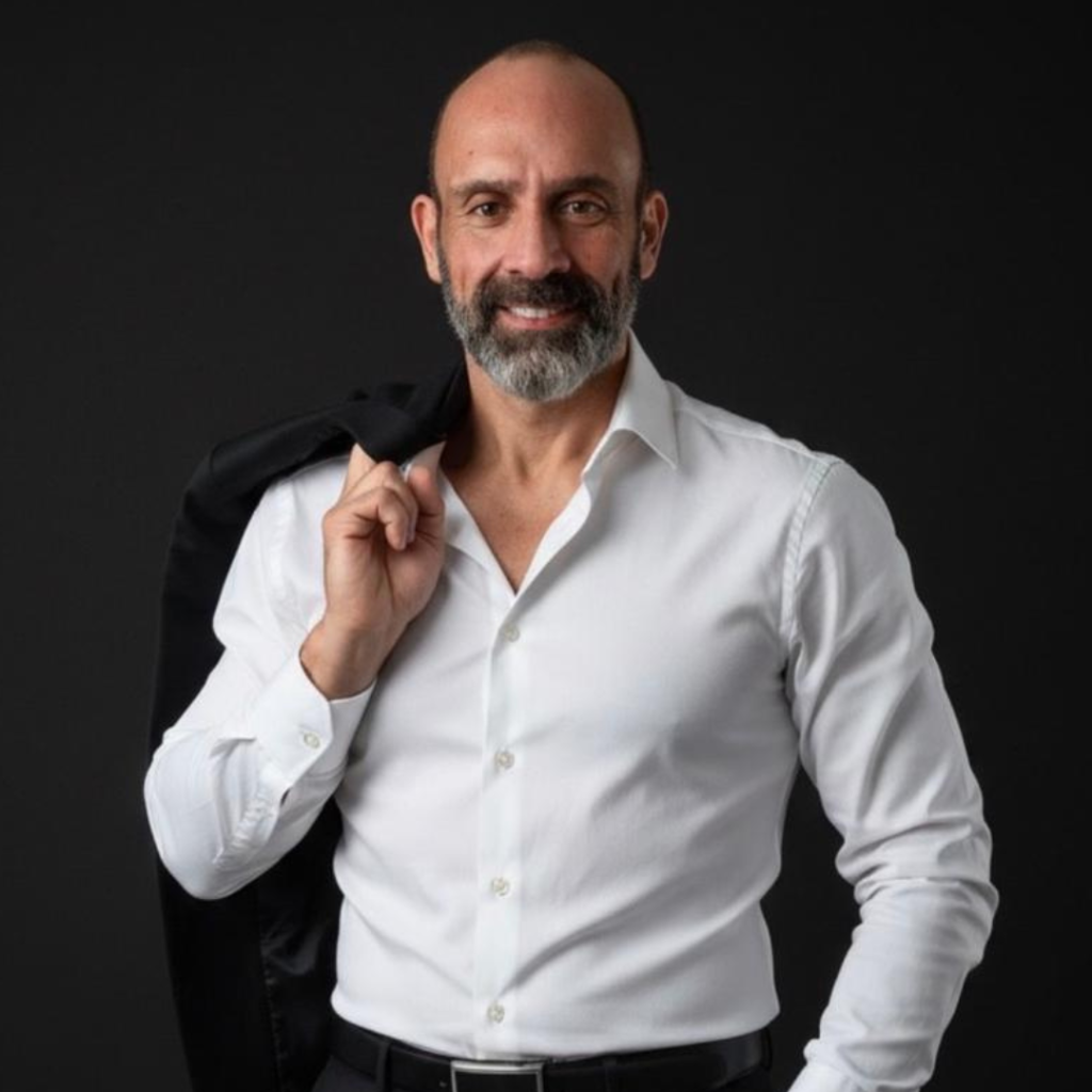 ANDRÉ BRASIL