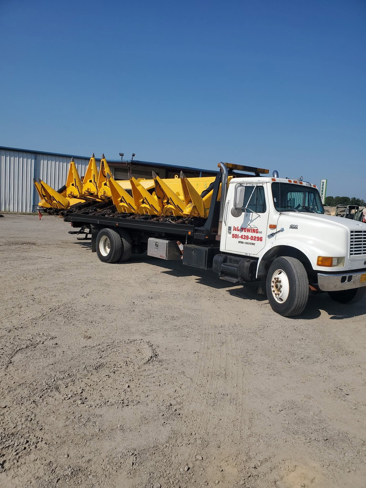 J & L Towing in action 14