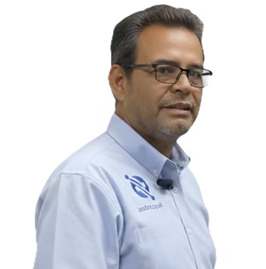 Raúl Flores