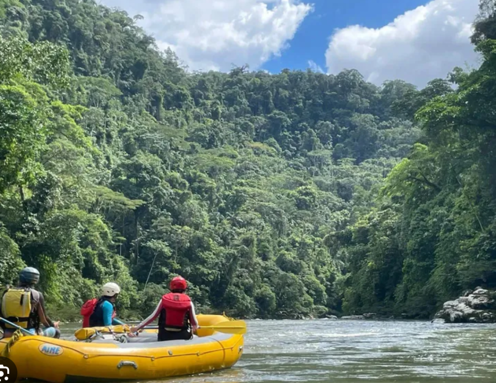 Arrive San Cristóbal — Snorkel La Loberia