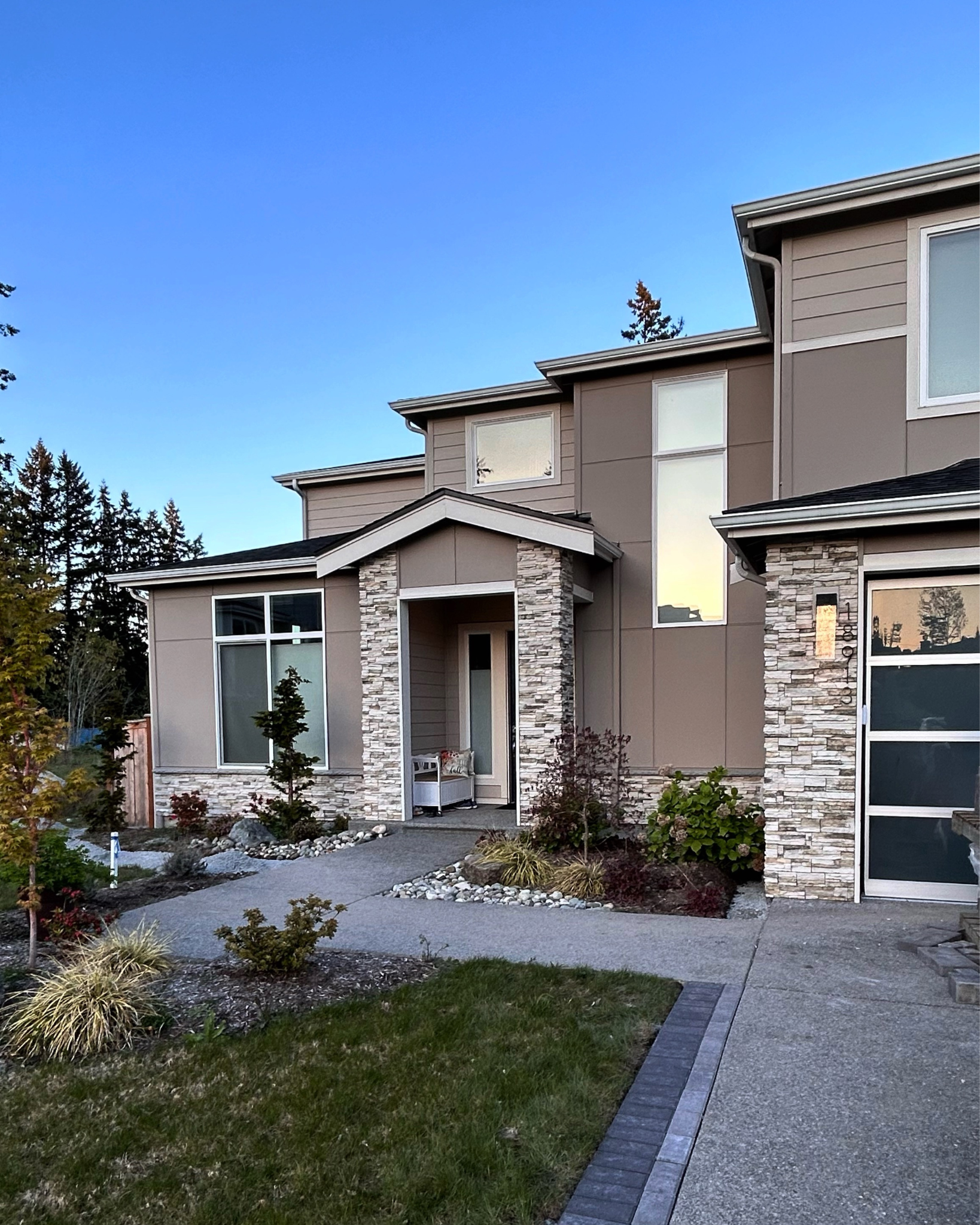 Craftsman Facade — Siding & Stone
