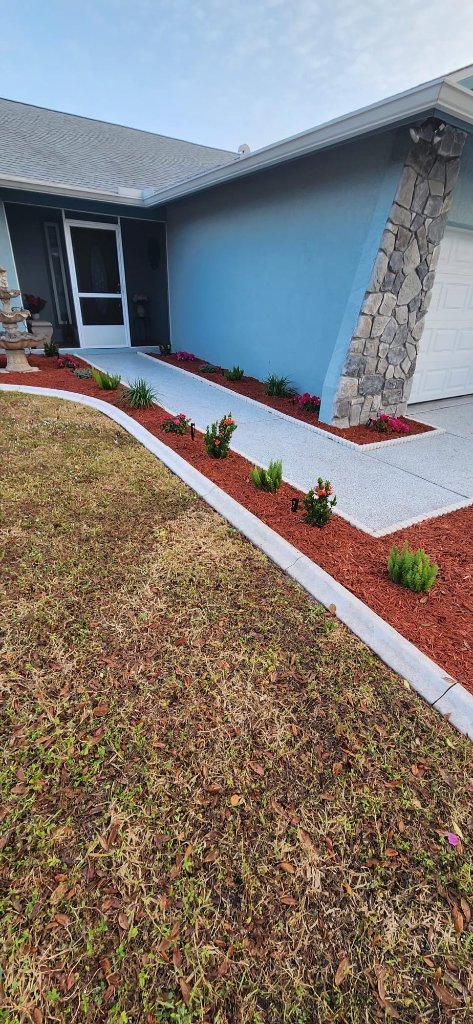 Front Yard Flower Bed — Englewood, FL
