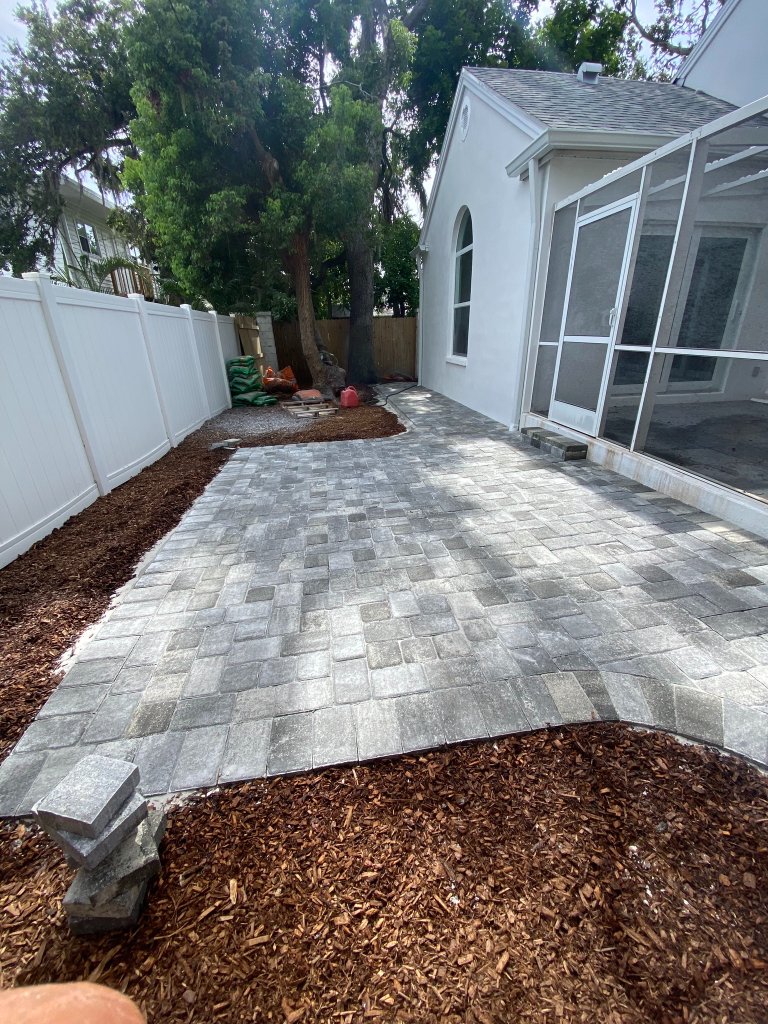 Paver Patio & Mulch Bed — Sarasota, FL