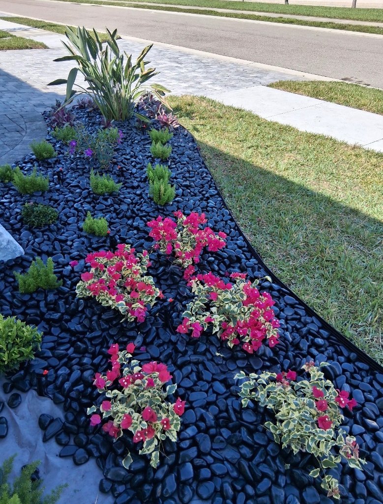 River Rock Garden Bed — Nokomis, FL
