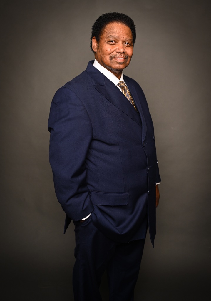 Senior Pastor Dr. Mark Bennett Sr.