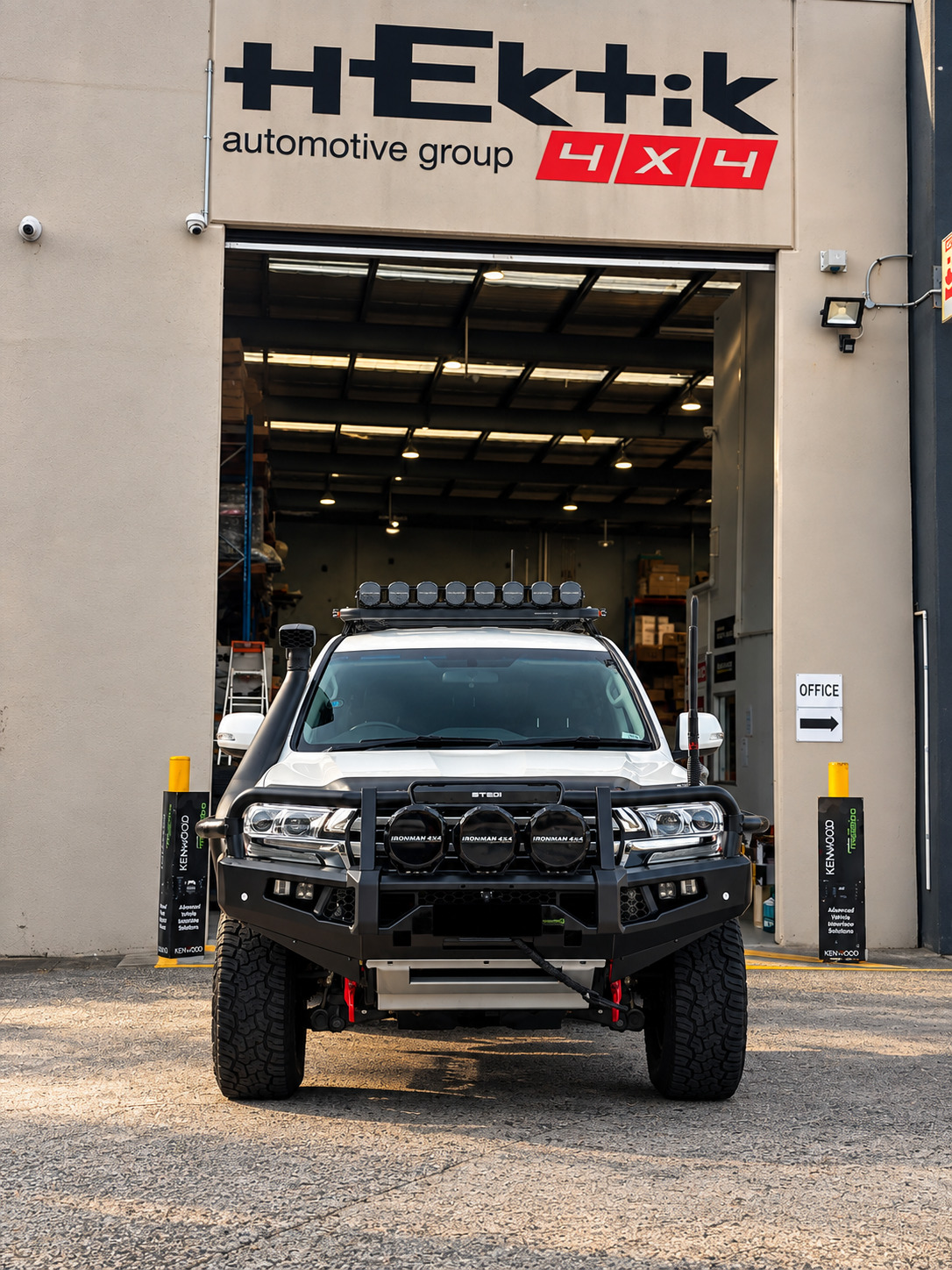 Hektik LandCruiser 200 Tourer 2