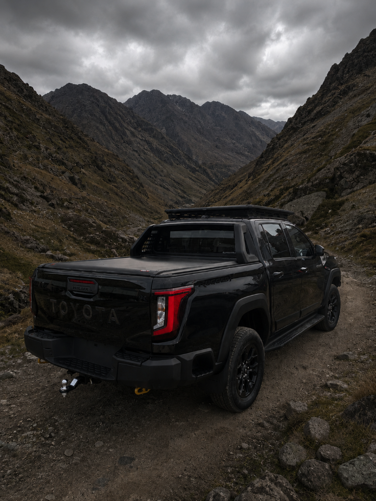 Electric roller shutter – Toyota Hilux