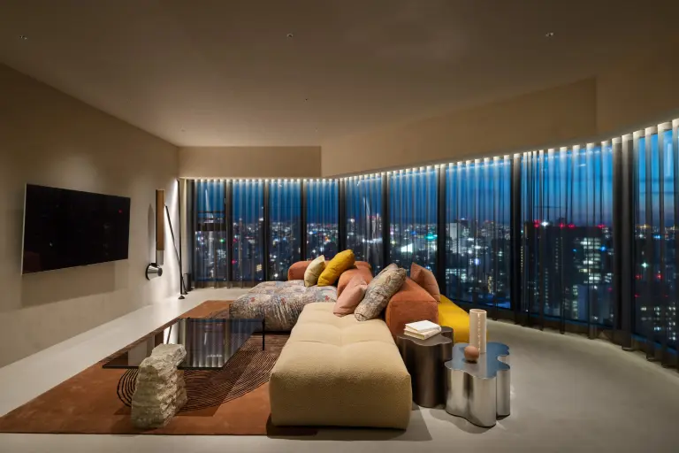 LOUCA Model Room