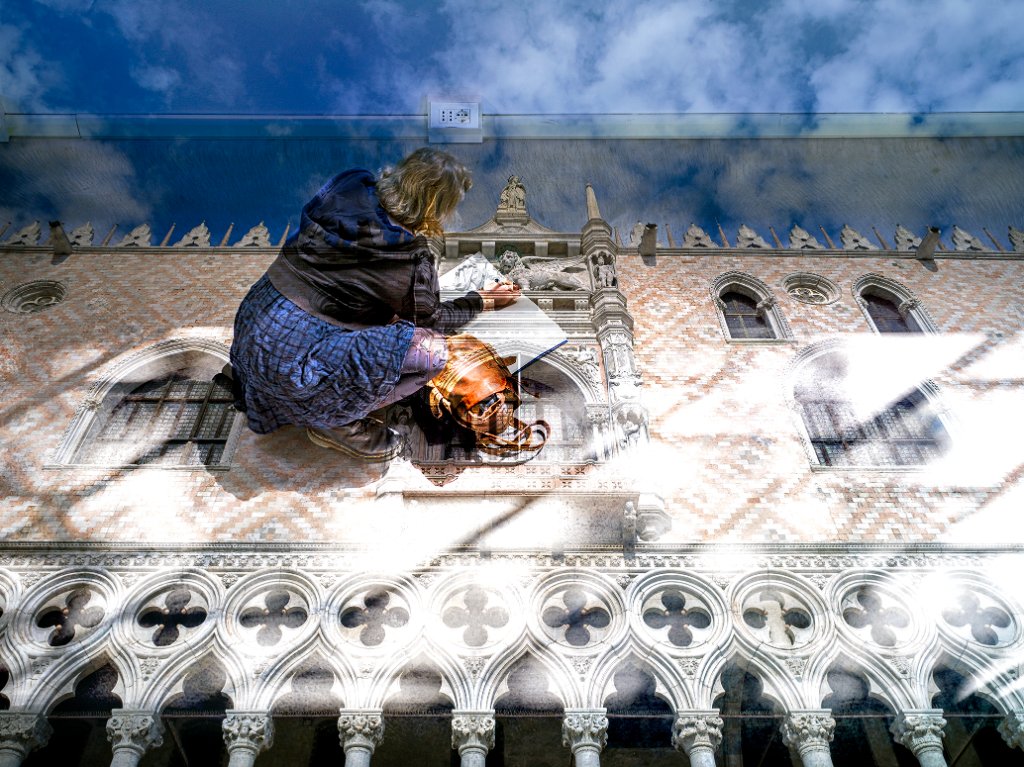 Sketching Venice