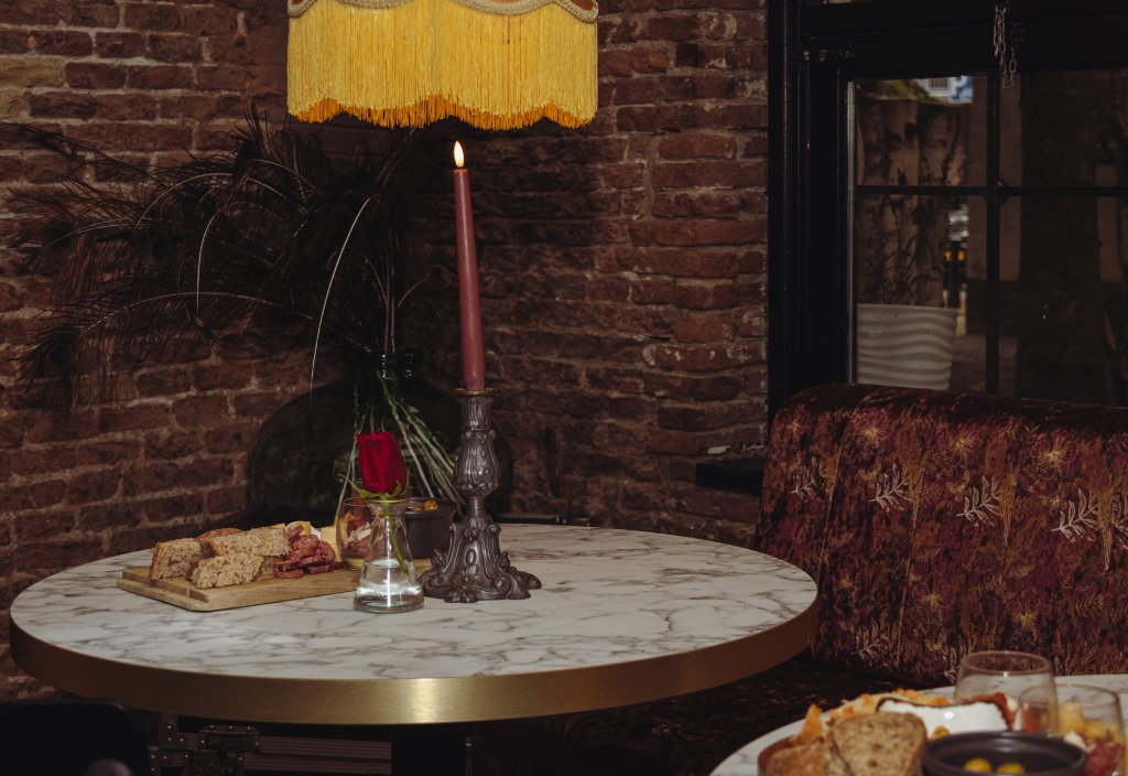 Interieur theatercafé Dubbel