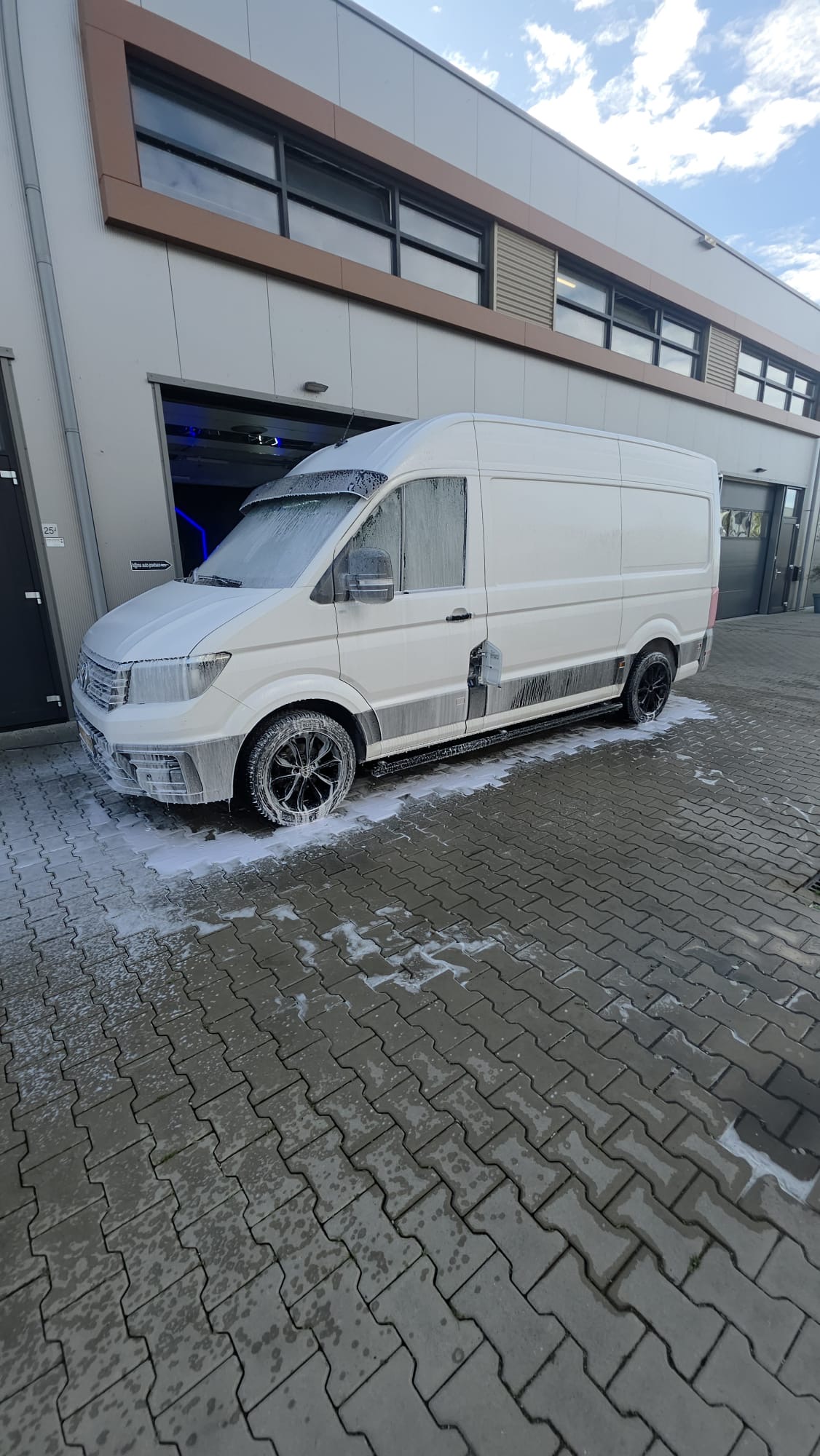 VW Crafter - Foam Wash