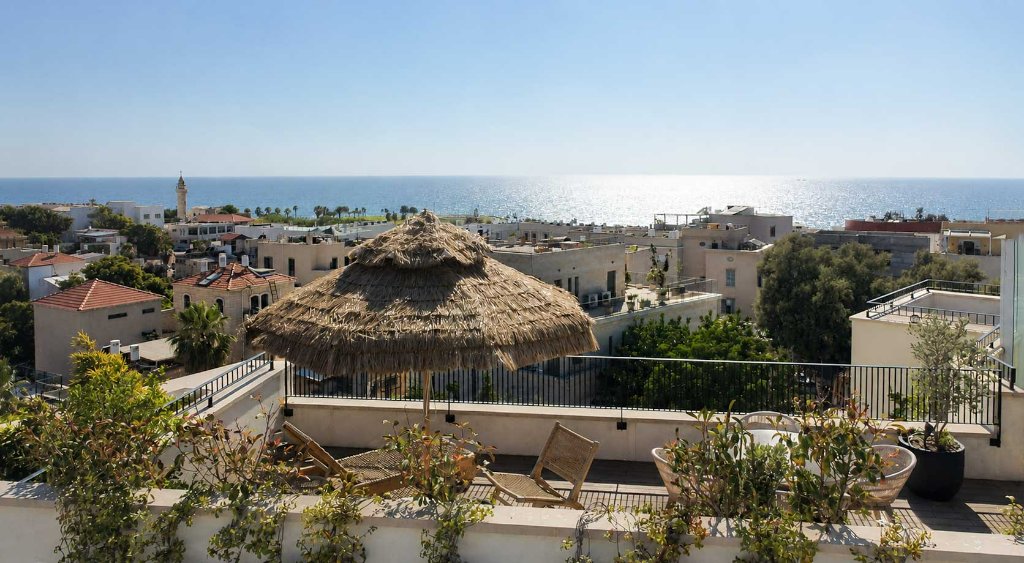 Sea view from the roof