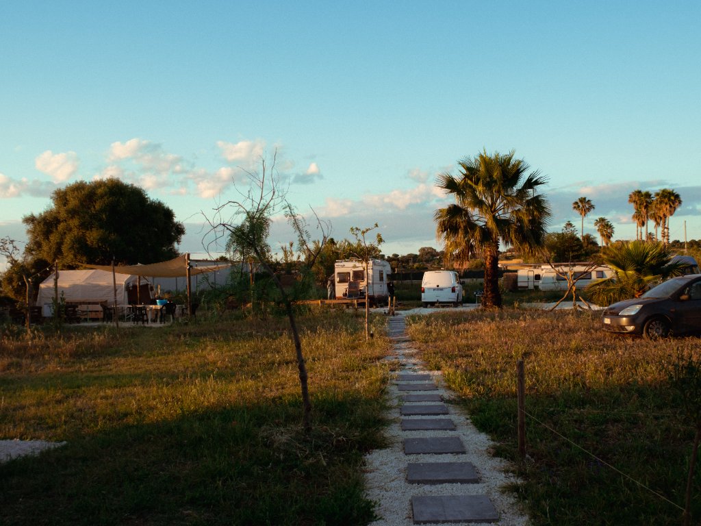 Van grounds