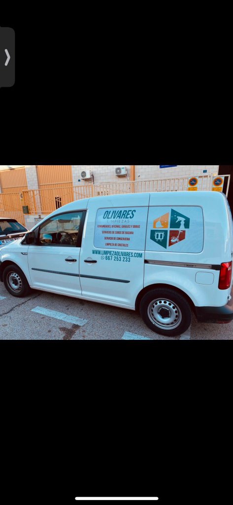 Furgoneta Olimpiares servicio de limpieza