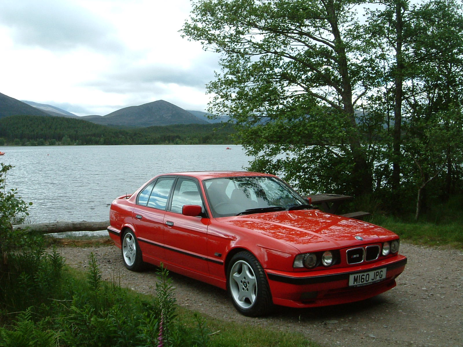 BMW M5 (E34)