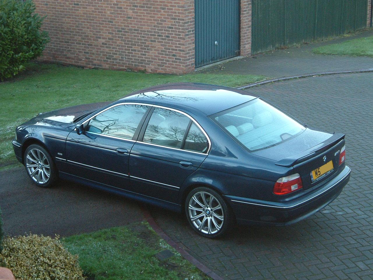 BMW M5 (E39)