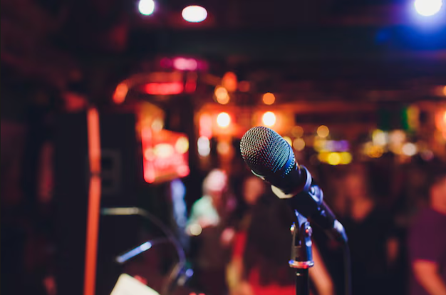 The mic awaits