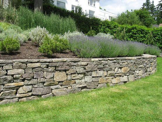 Stone retaining wall