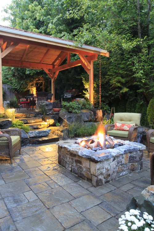 Backyard patio with fire pit