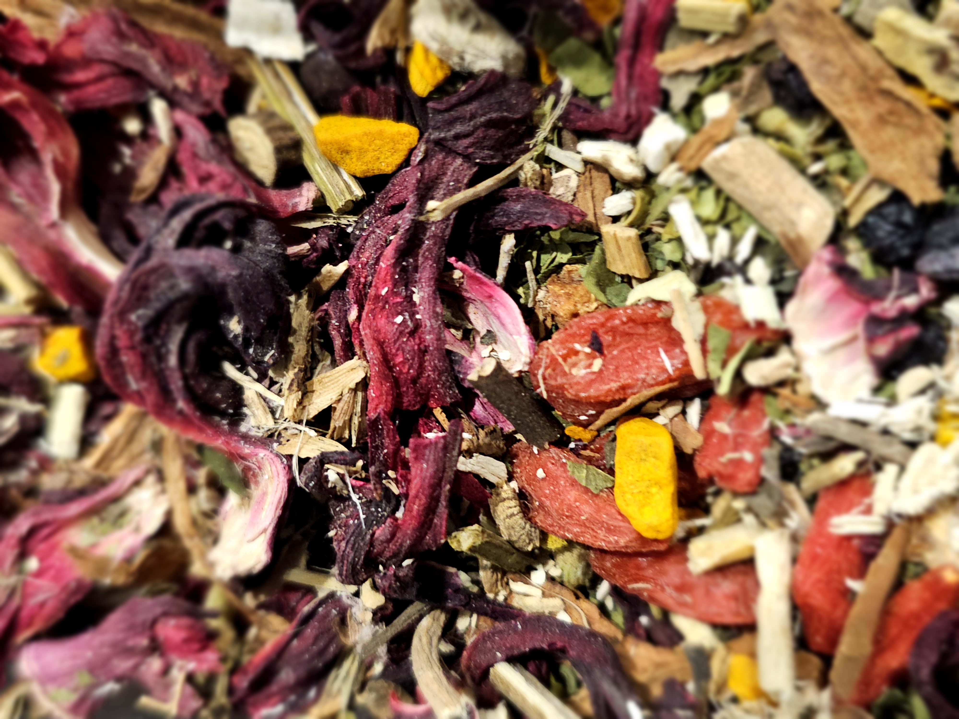 Hibiscus, turmeric & goji blend