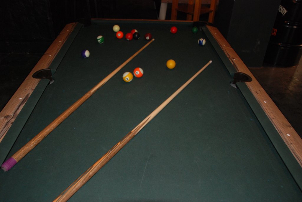 Billar en Bar Immortal