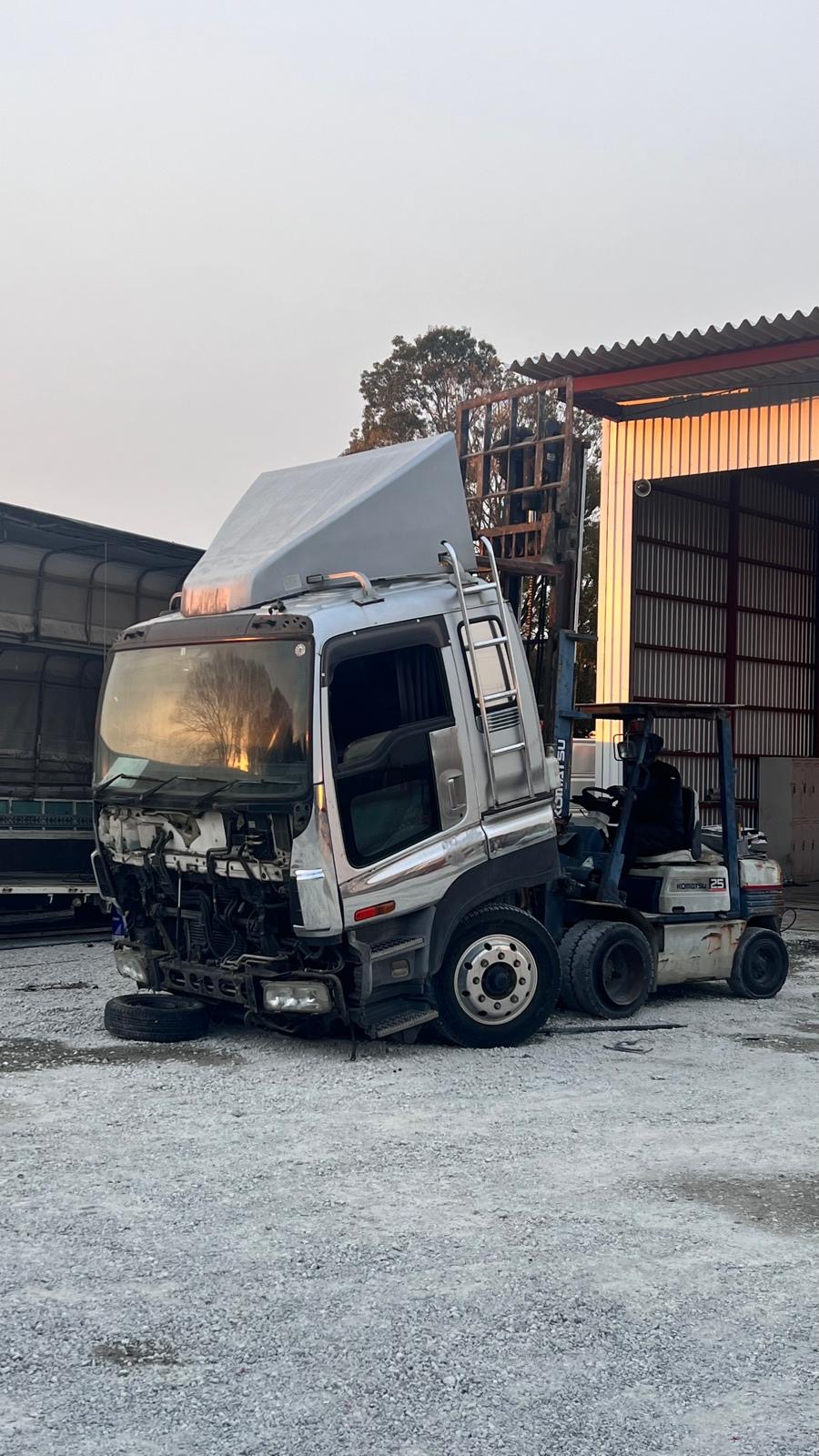 CAT 950F wheel loader — Japan sourced