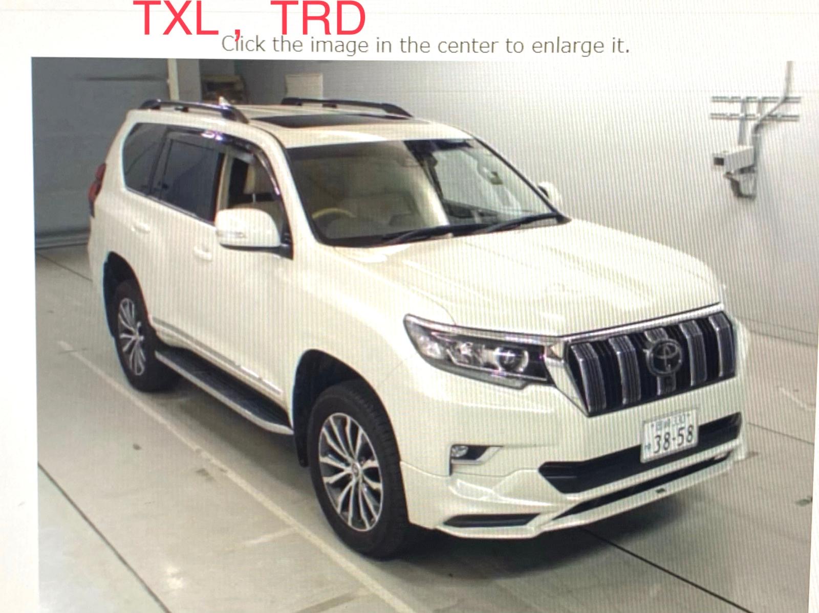 Mitsubishi Jeep + Komatsu parts — mixed load