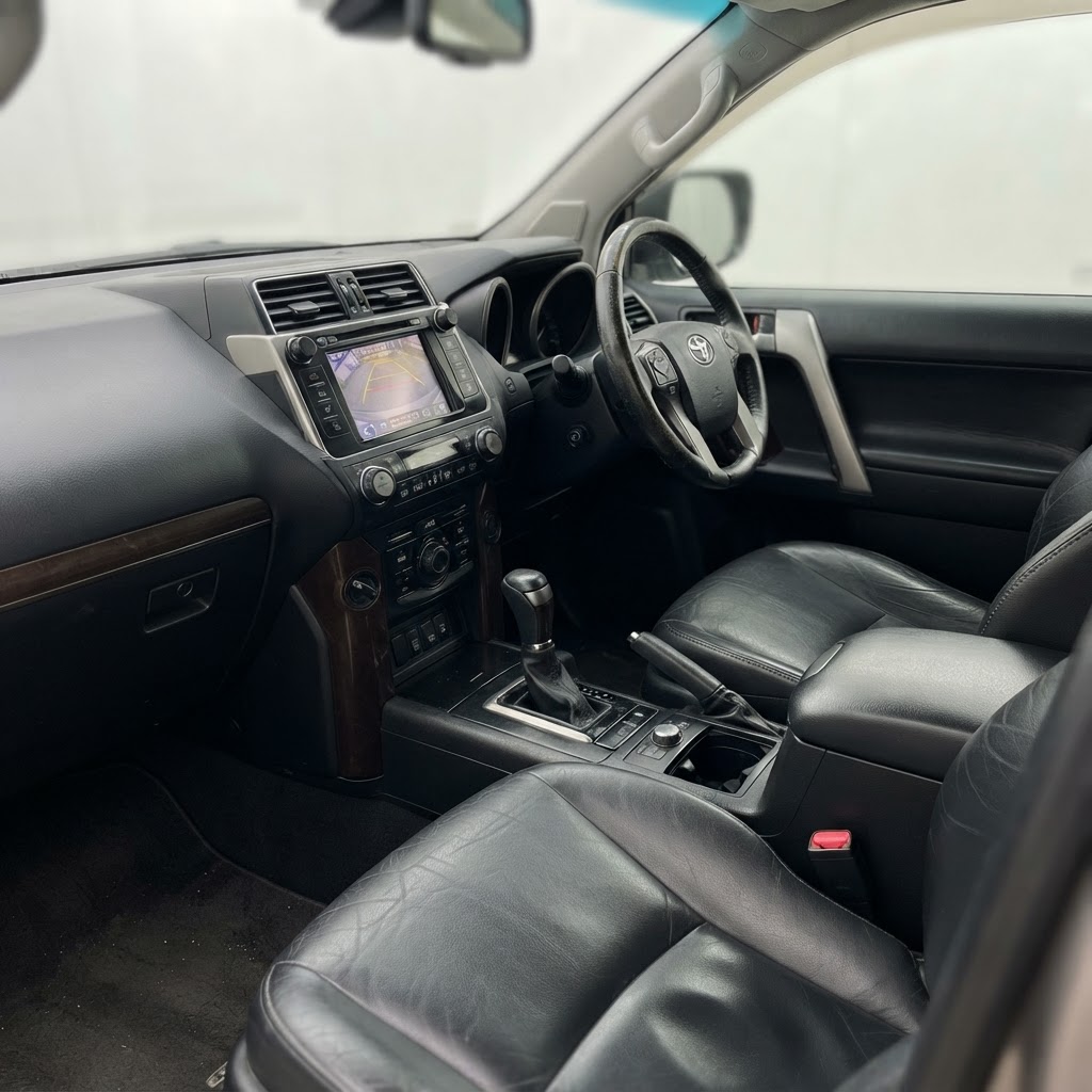 2019 Toyota Land Cruiser Prado TZ-G thumbnail 3