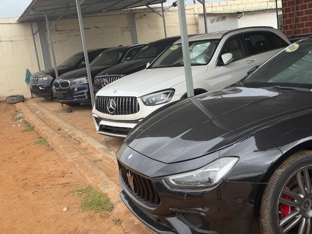 Jilanny Auto Hub luxury vehicle inventory