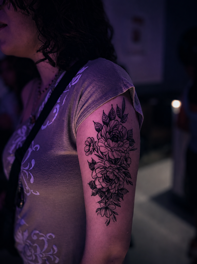 Floral bouquet arm
