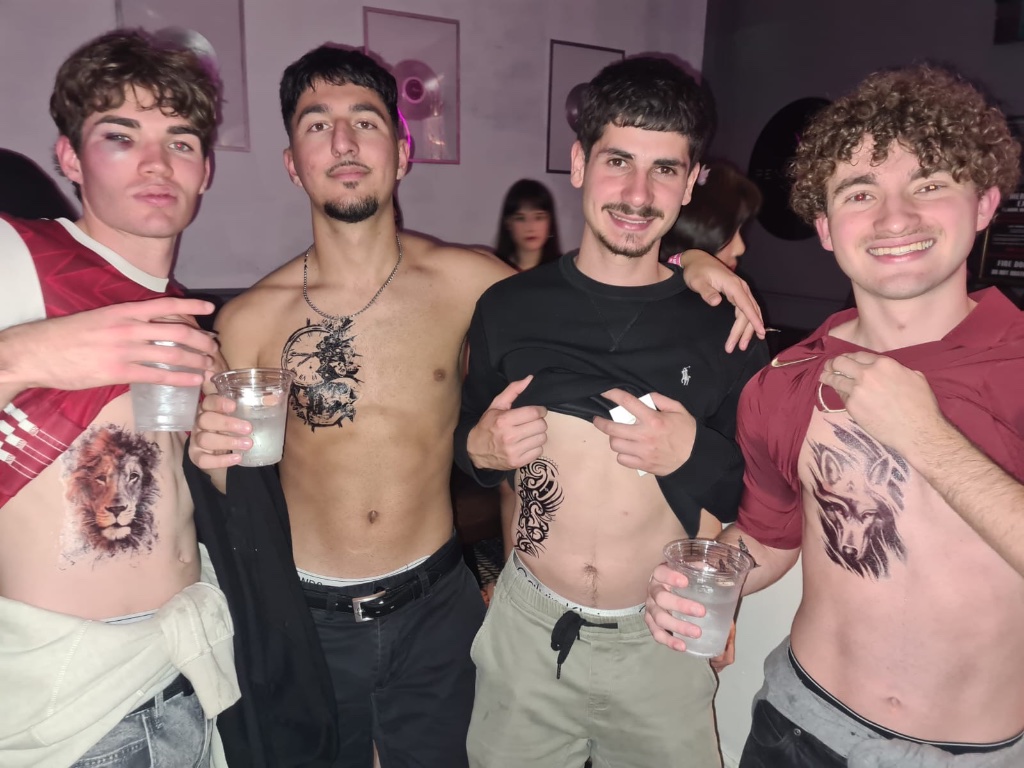 Lion & wolf showcase