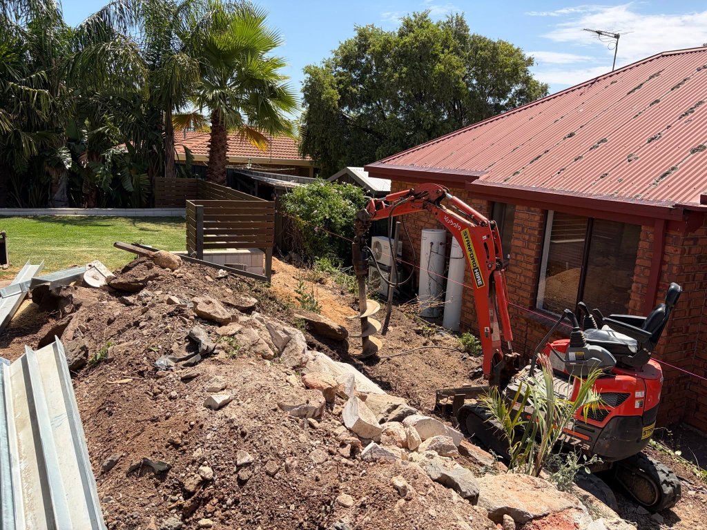 Feature Retaining Wall + Colorbond