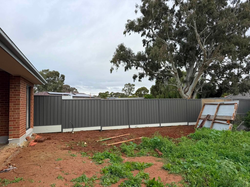 Colorbond Fence — Side Yard