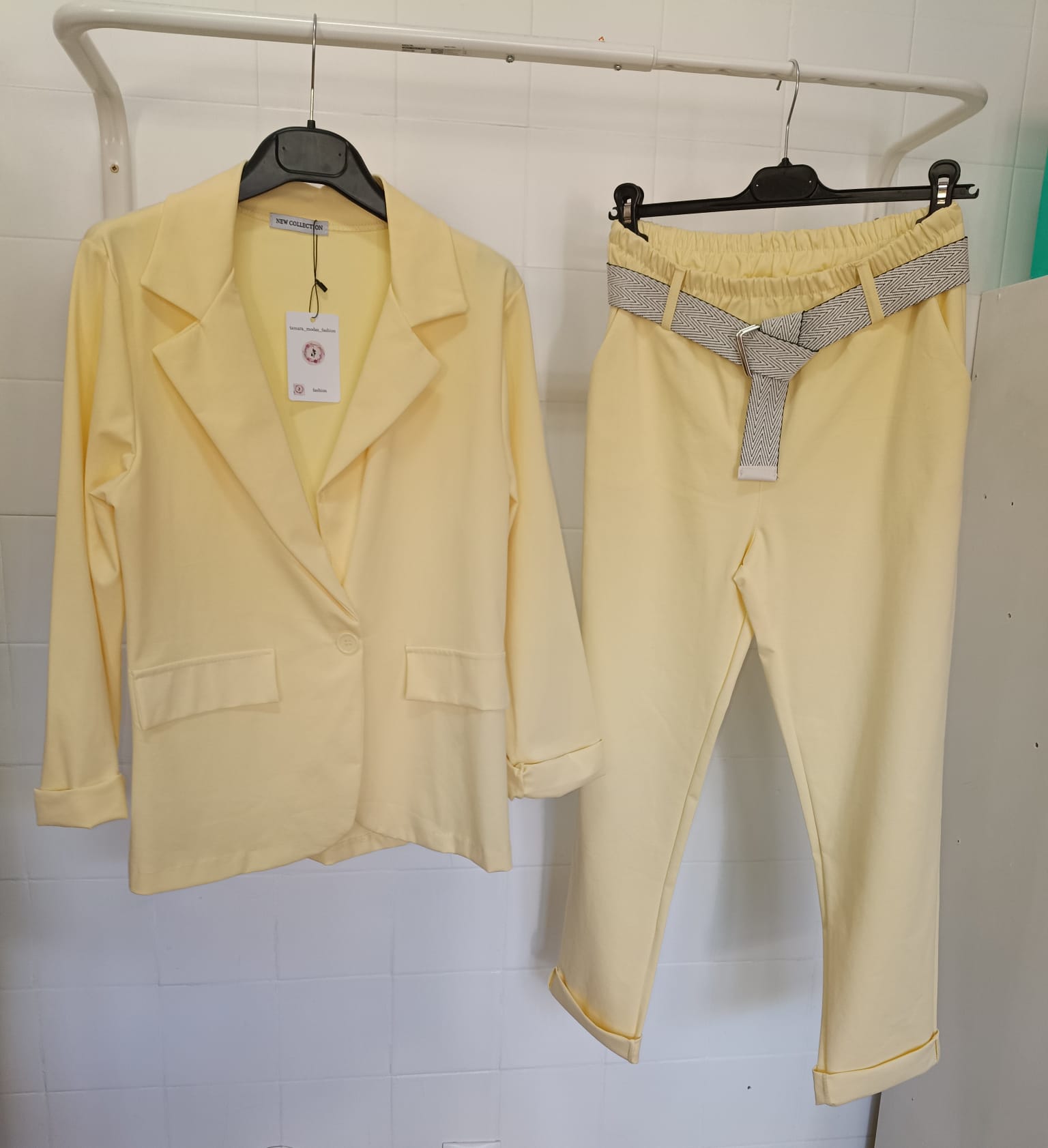 Conjunto Amarillo Trabajo