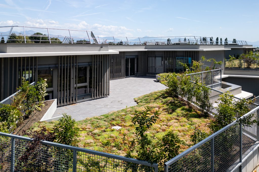 Private terraces for all offices