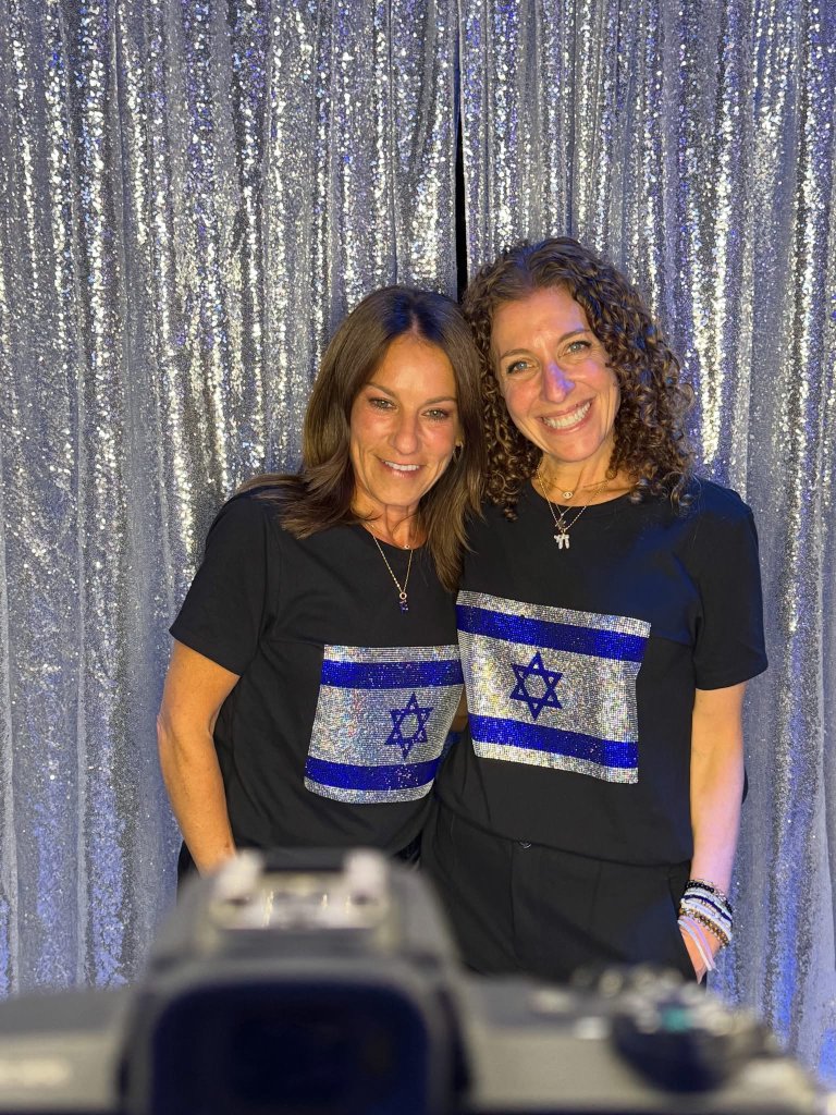 Michelle and Rosanne at event