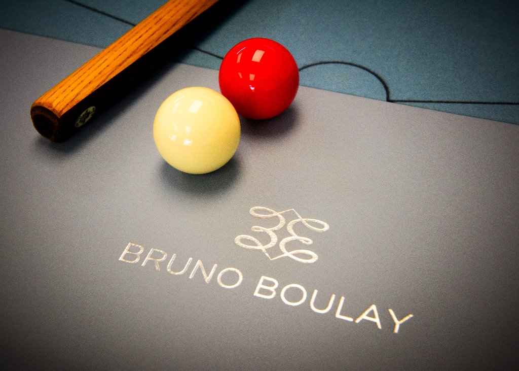 Hainsworth heritage cloth on a bespoke bar billiards table