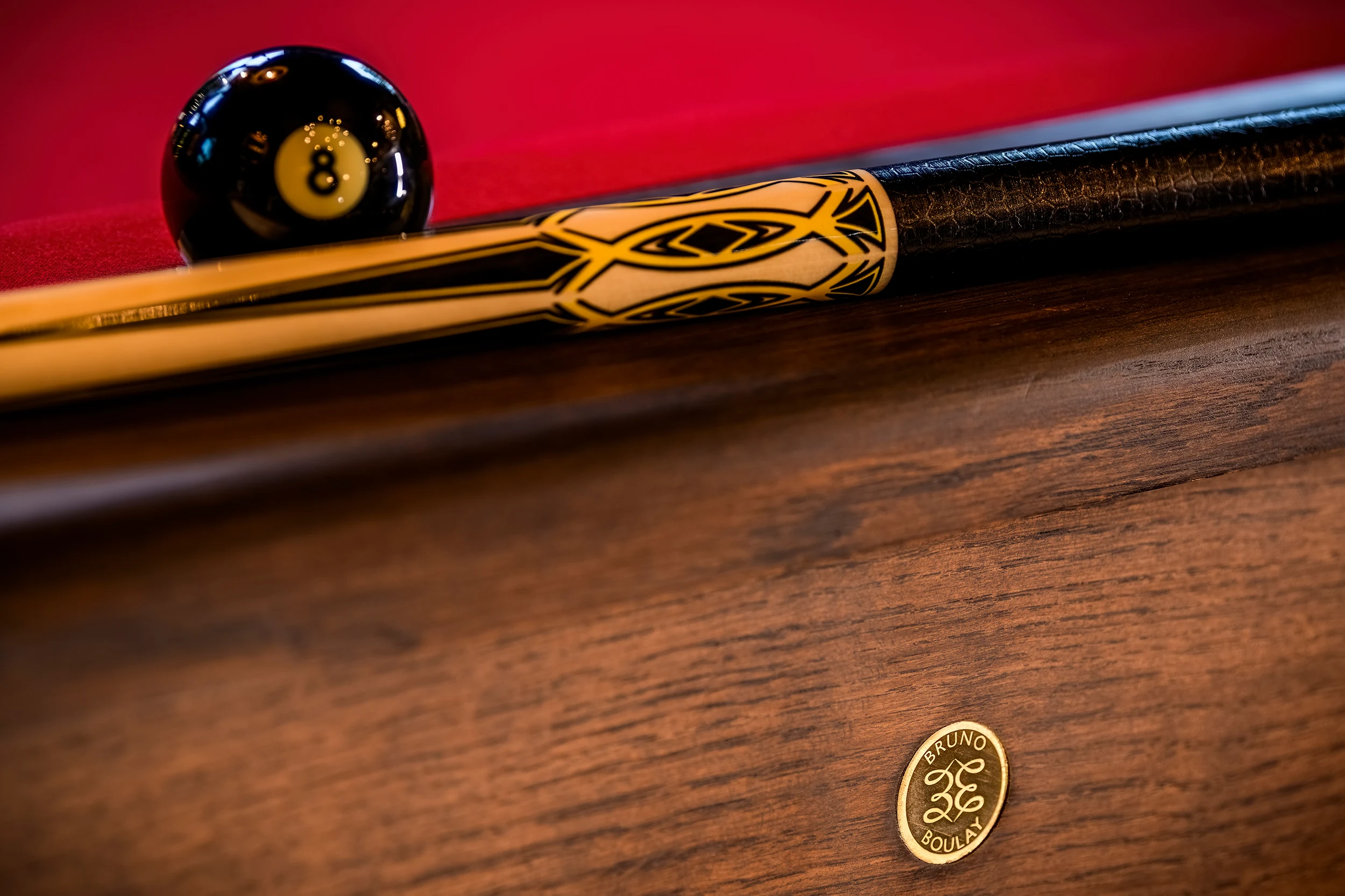 Bespoke European Oak pool table in converted Hertfordshire barn - detail 4