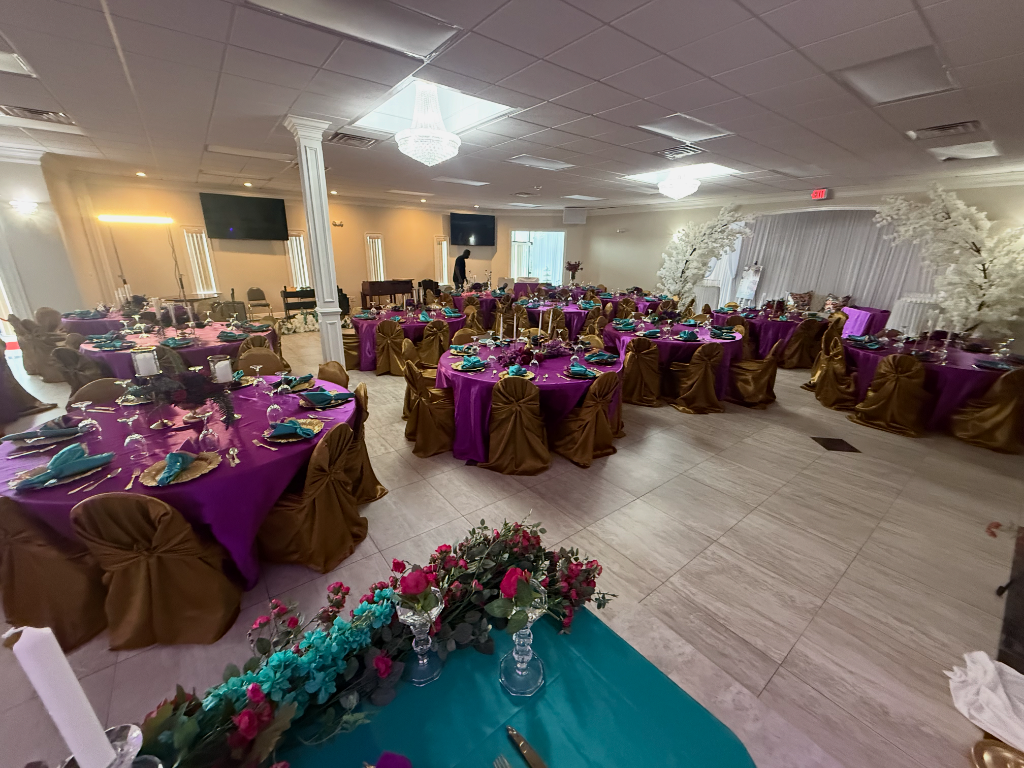 Place setting with crystal napkin ring