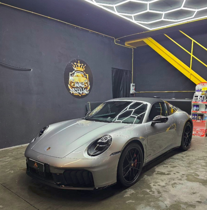 Porsche 992.2 Targa 4 GTS — esterno argento