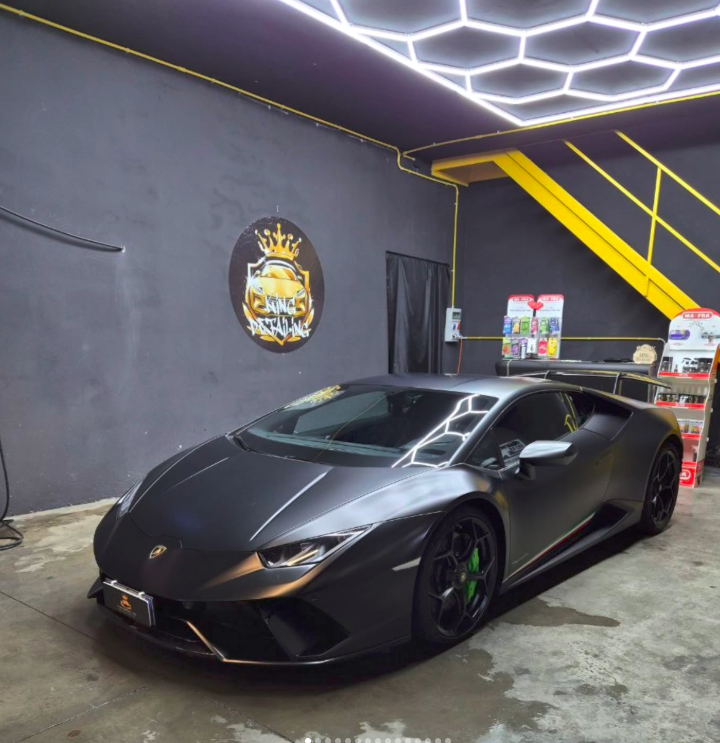 Lamborghini Huracan Performante — esterno nero opaco