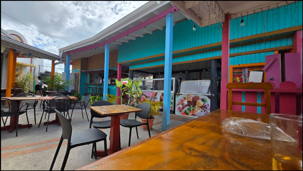 Royal Palm outdoor dining area