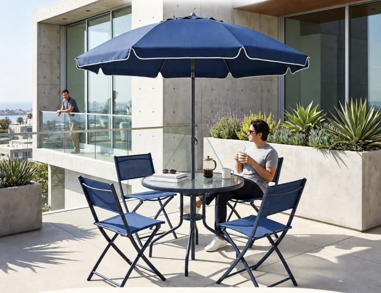 Comedor Milán azul con sombrilla en una terraza residencial moderna.