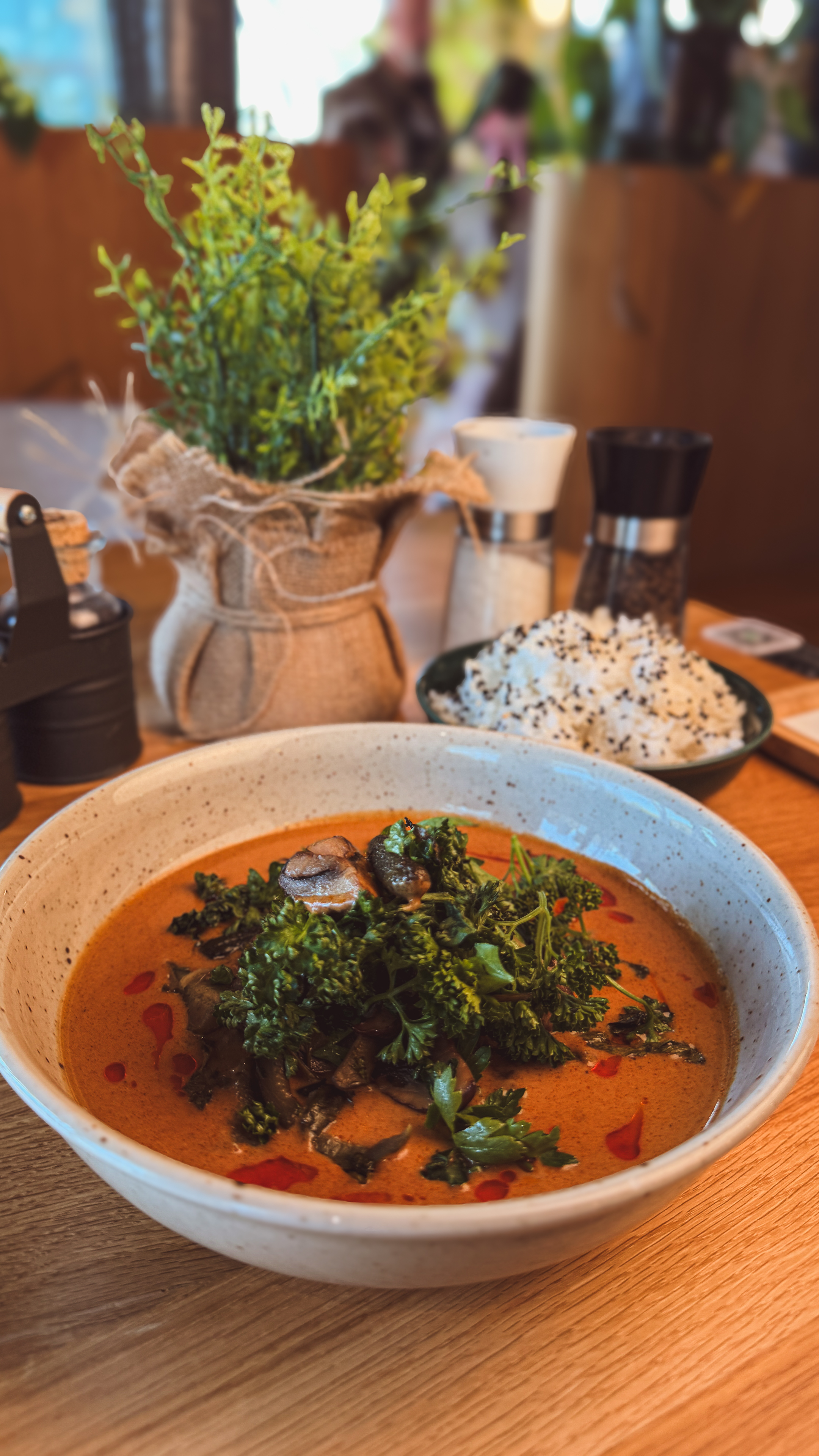 Červené kari s rýží — Bistro Na Chlebu