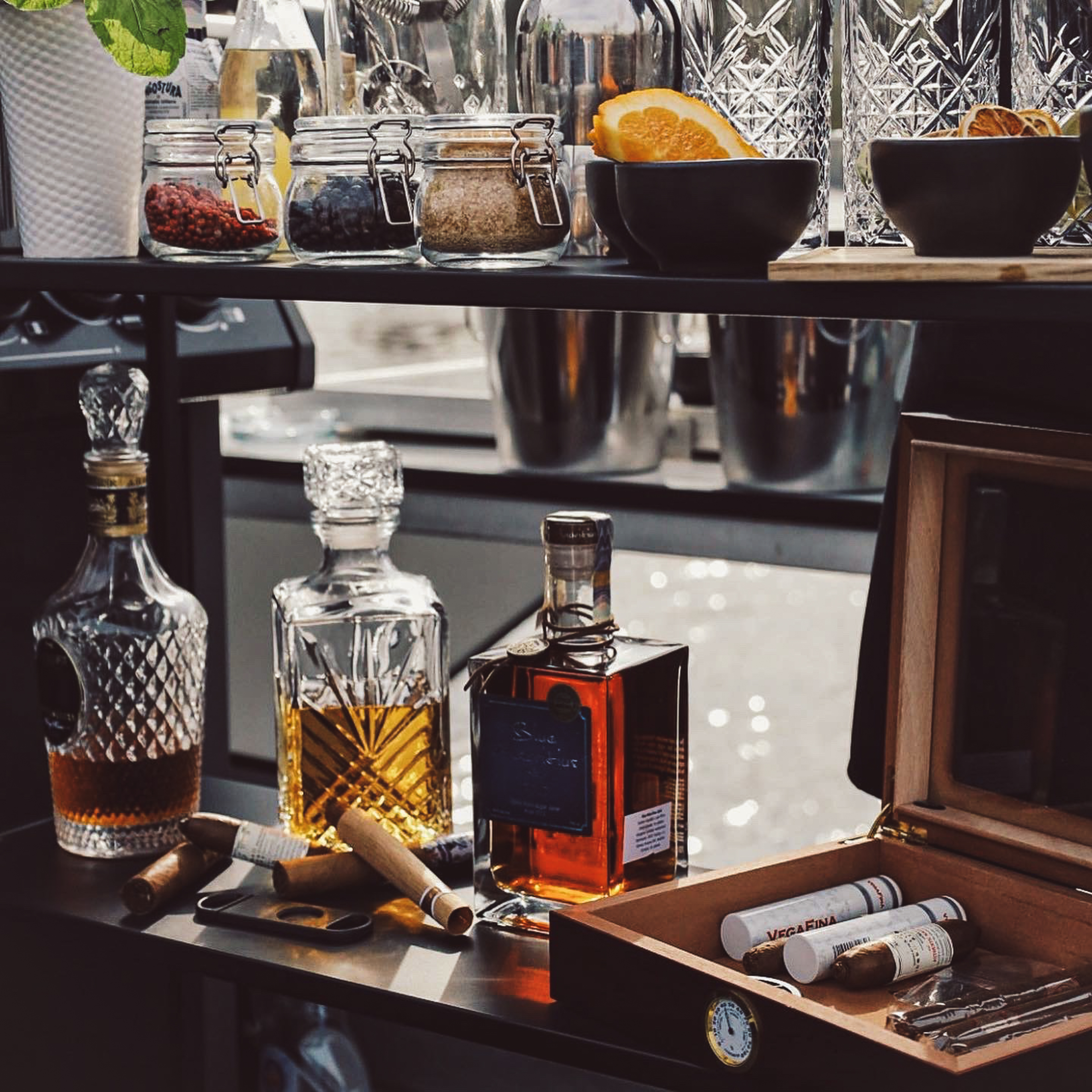 Eventy na lodi — prémiový bar s destiláty na palubě z realizace FoodART Agency